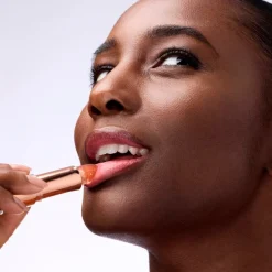 New Glam In Gold 010 In A Gold Rush Lipbalm Lipmake-Up