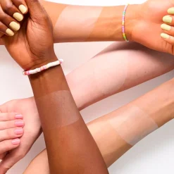 Online All About Soft Glow Waterproof Fixerende Compactpoeder Gezichtspoeder